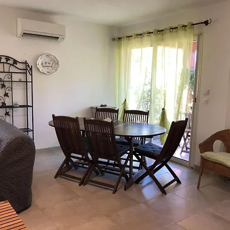 Le Relais Du Gapeau Casa de Férias *